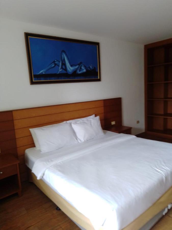 View Talay 6 Suite Apartments Pattaya Exteriör bild