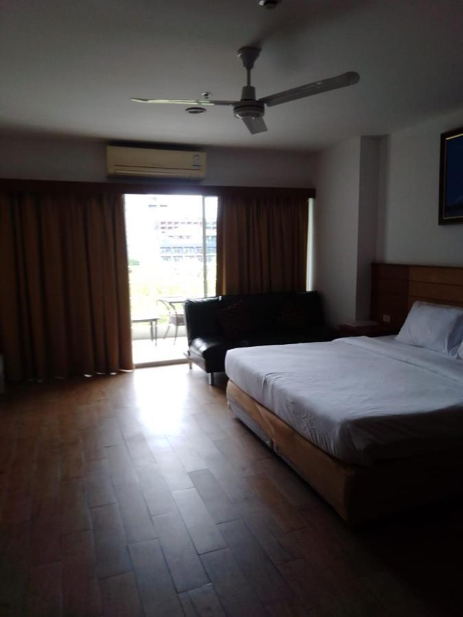 View Talay 6 Suite Apartments Pattaya Exteriör bild