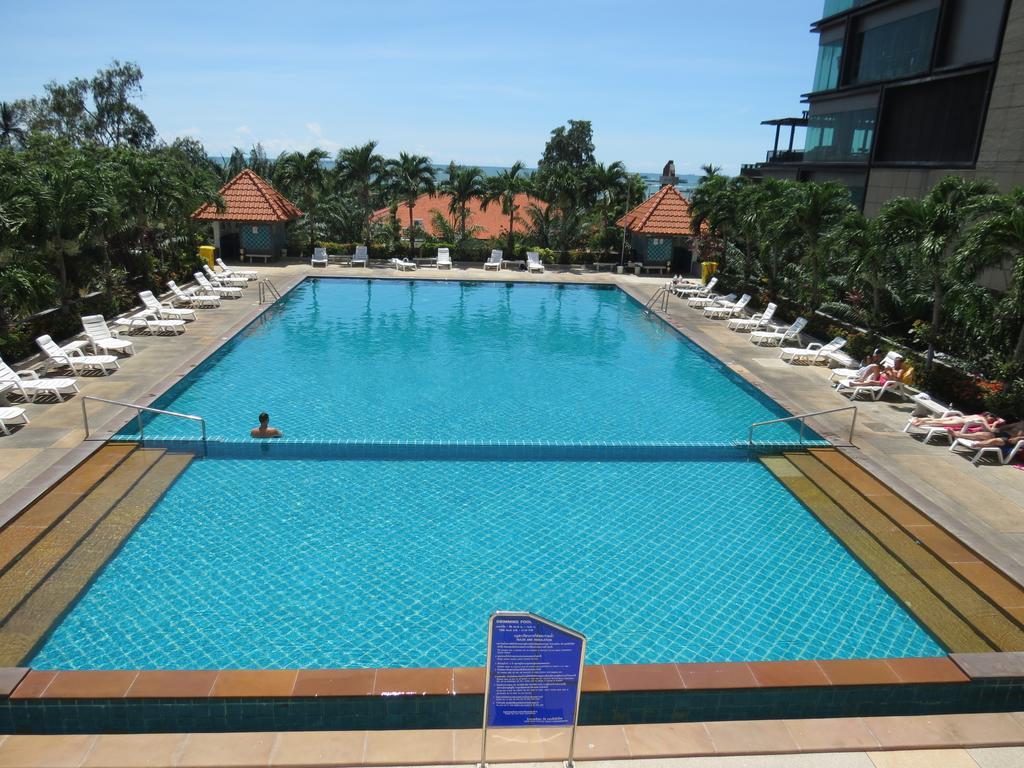 View Talay 6 Suite Apartments Pattaya Exteriör bild