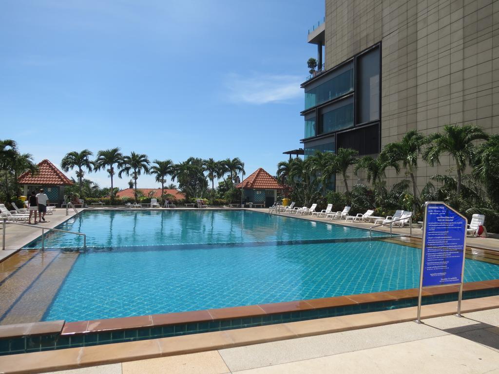 View Talay 6 Suite Apartments Pattaya Exteriör bild