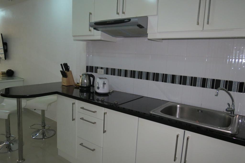 View Talay 6 Suite Apartments Pattaya Rum bild