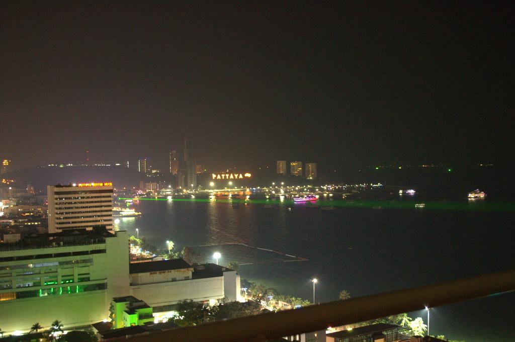 View Talay 6 Suite Apartments Pattaya Rum bild