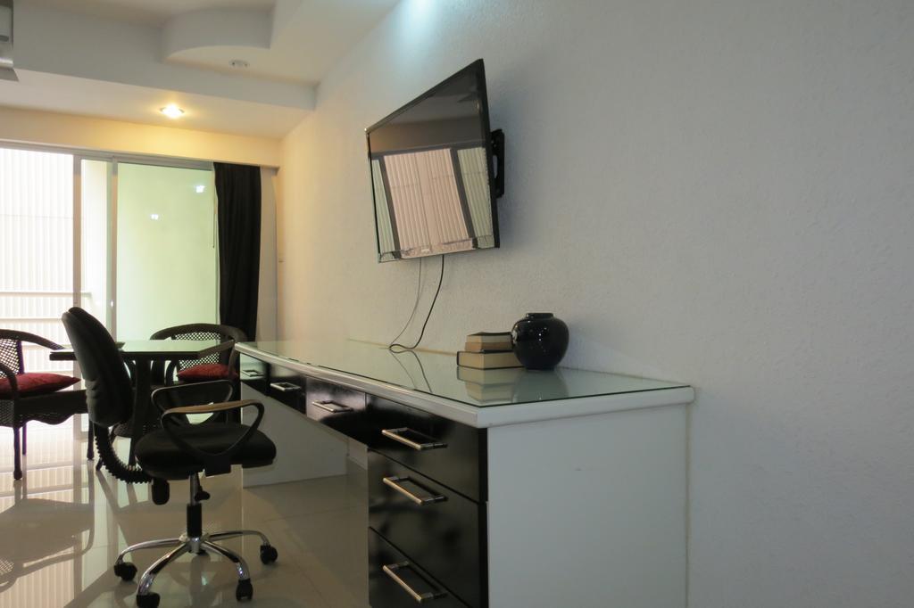 View Talay 6 Suite Apartments Pattaya Exteriör bild