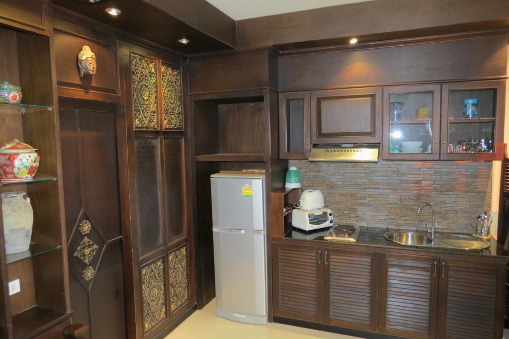 View Talay 6 Suite Apartments Pattaya Rum bild
