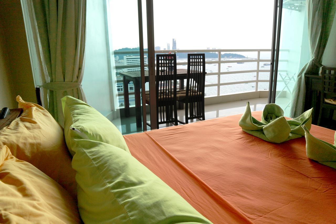 View Talay 6 Suite Apartments Pattaya Exteriör bild