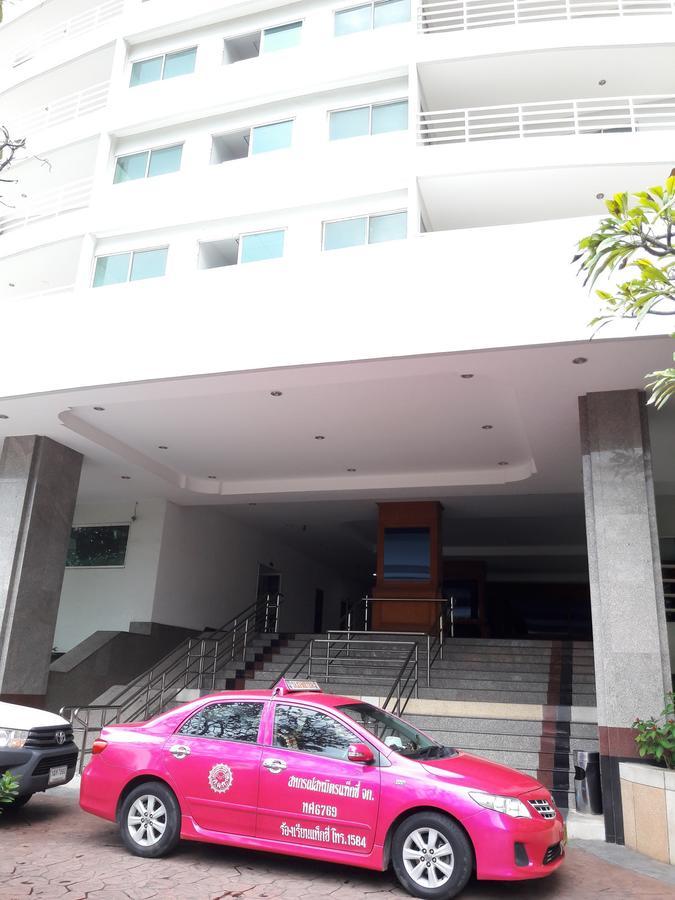 View Talay 6 Suite Apartments Pattaya Exteriör bild