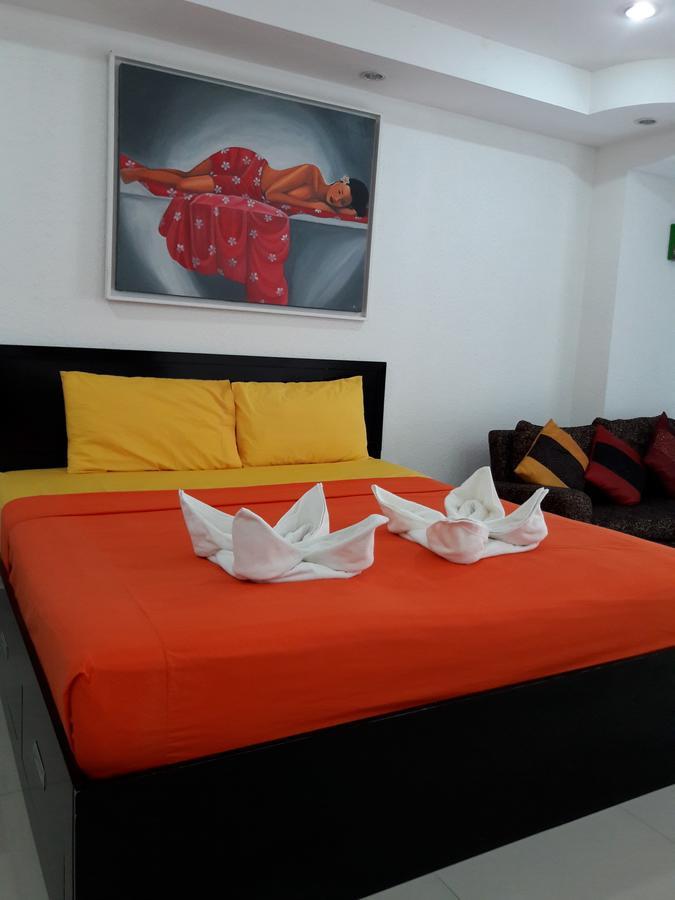 View Talay 6 Suite Apartments Pattaya Exteriör bild