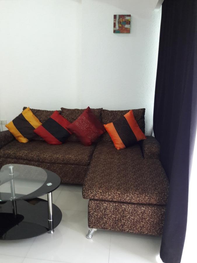 View Talay 6 Suite Apartments Pattaya Exteriör bild